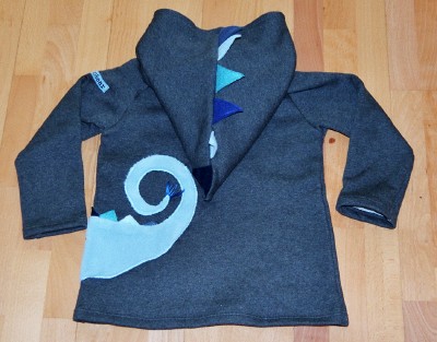 Drachenpulli hinten