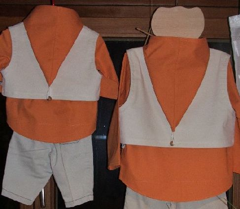 Taufoutfit von hinten