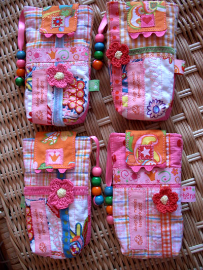 ...noch ein paar Handytaschen..