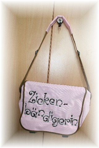 Tasche bestickt