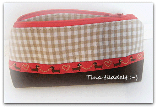 Mppchen mit Dackel-Webband