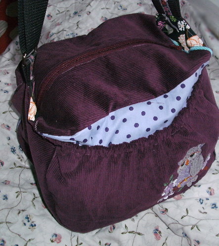 Lila-Eulen-Cord-Tasche