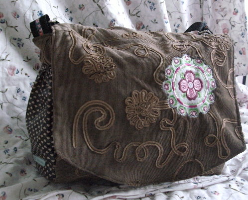 Eine Cord Tasche