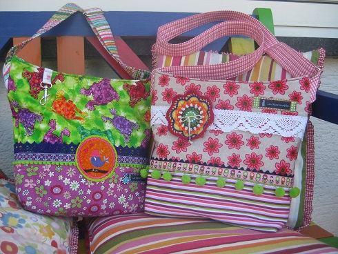 Zwei Handtaschen