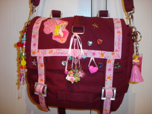 Ich habe meine erste Tasche verziehrt.