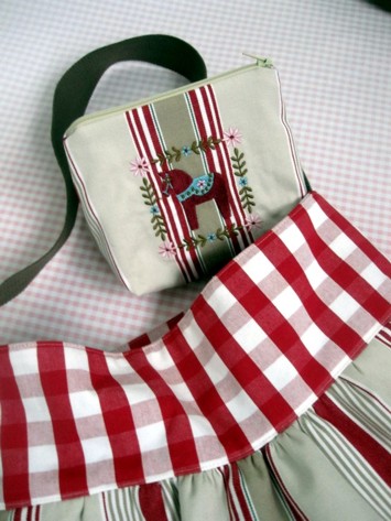 ....passende schwedische Minischminktasche...