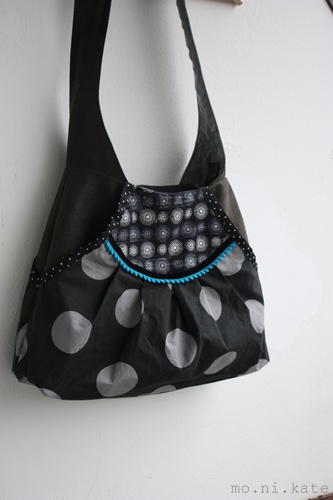tasche claire