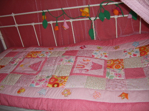 Eine Tagesdecke ...