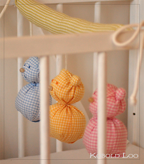 Kleine Bren frs Babybett