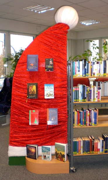 Bibliothek Dresden weihnachtliches Bcherregal
