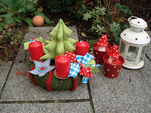 Kunterbunter Adventskranz fr die Klasse meiner Tochter.....