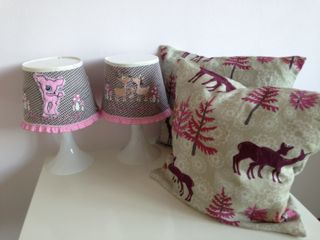 Lampen und Kissenbezge