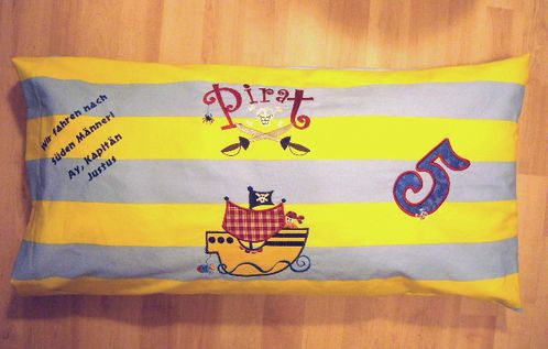 Ein Piratenkuschelkissen...