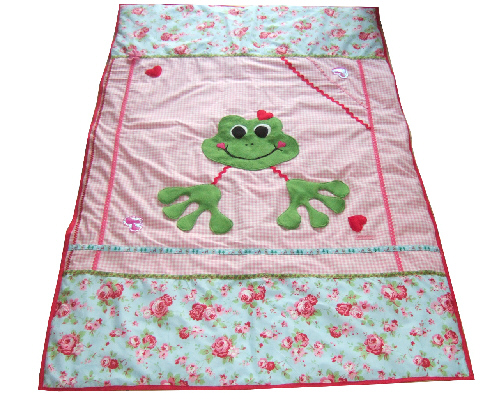 Froschige Krabbeldecke