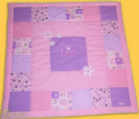 Krabbeldecke ganz in rosa/lila