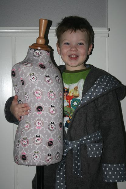 Neues puppenkleid