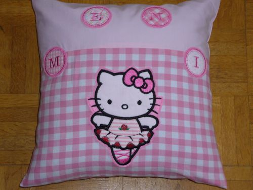 Hello Kitty Kissen
