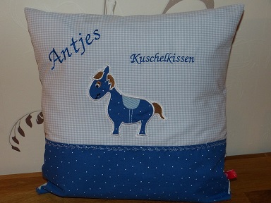 * Kuschelkissen *