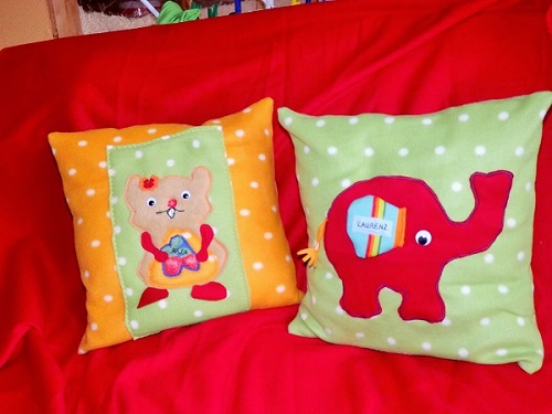 2 Kuschelkissen als Geschenk