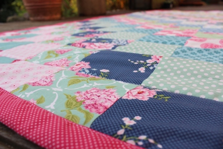 Tilda-Patchworkdecke
