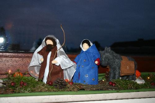 Maria und Josef - Jahreszeitentisch