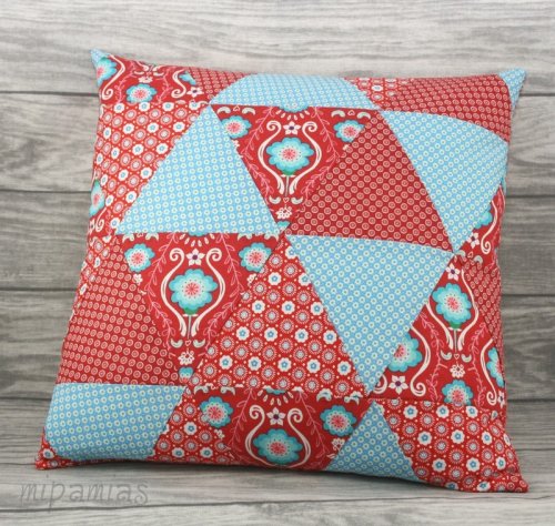 Ein Patchwork-Kissen...
