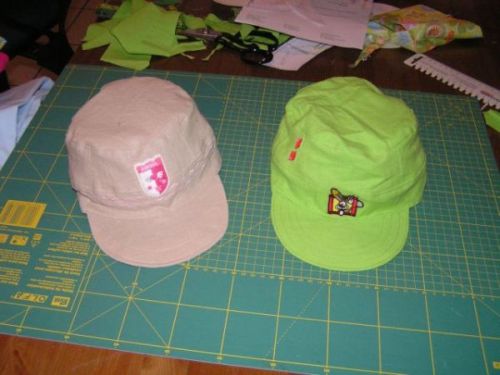 Caps