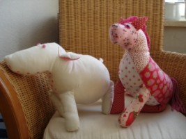 Knuffelpferd und Knuffelschaf