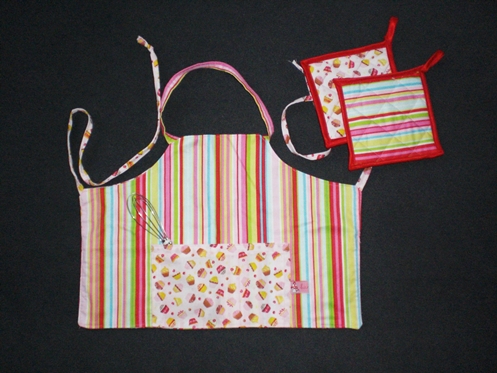 Wende-Kinderschrze + Topflappen