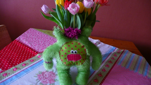 EIN GRNES MONSTER