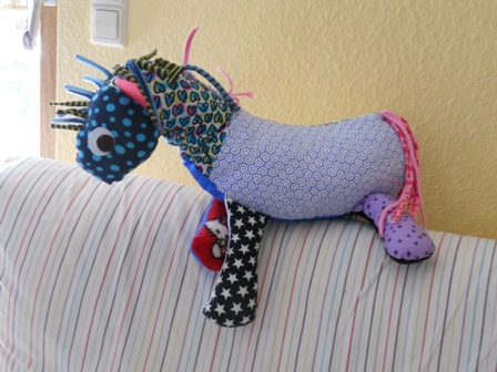 *Knuffelpferd KNUFFI*