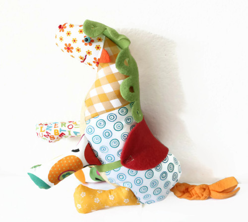 frhliches Knuffelpferdchen in gelb und bunt