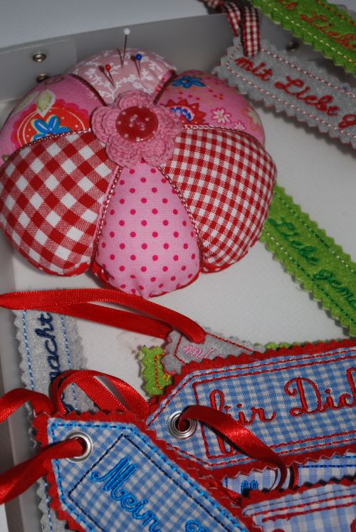 Nadelkissen und Geschenkanhnger