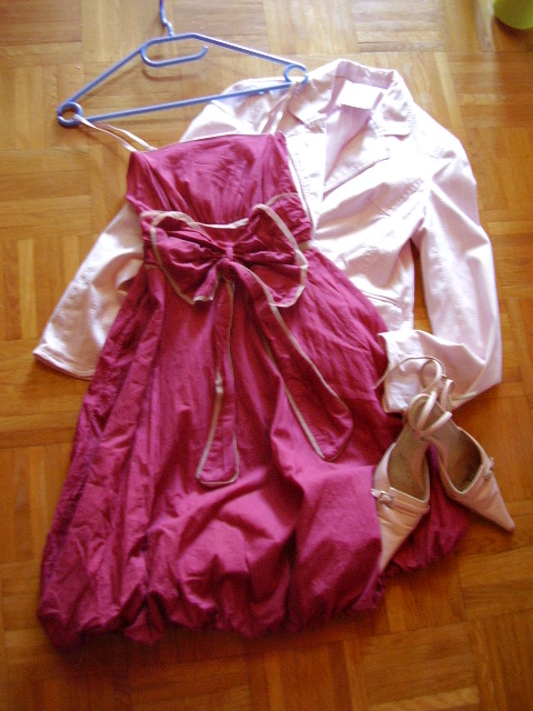 Kleid gefrbt
