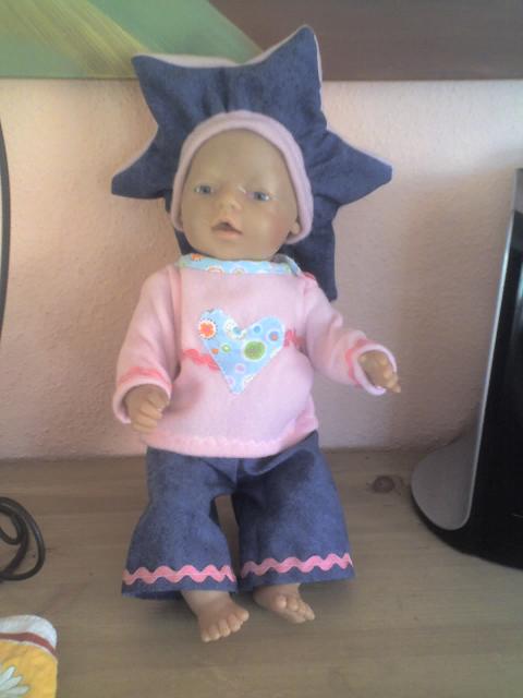 Ein neues Outfit fr Baby Born
