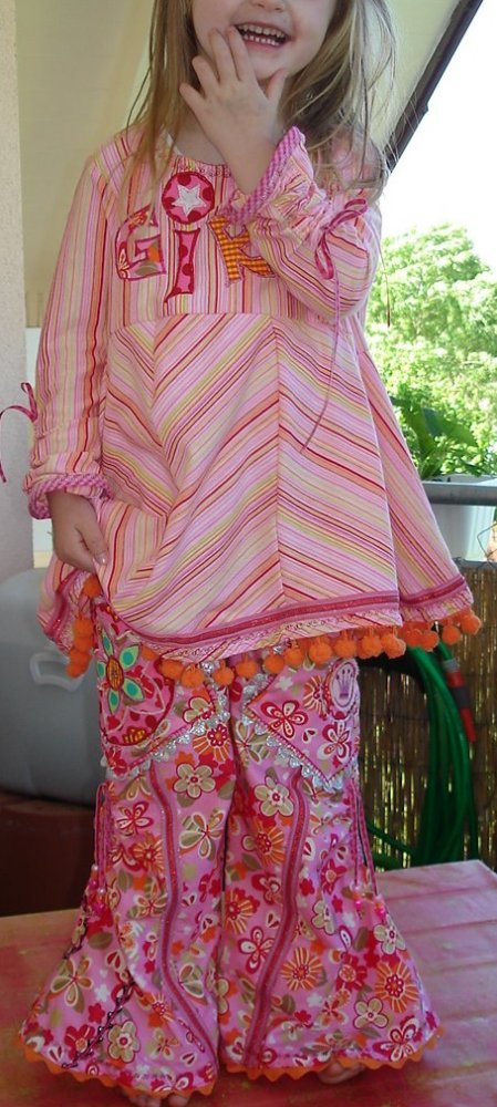 Mandala Hose + Girly Shirt