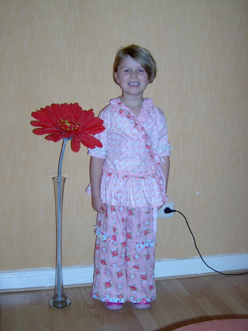 Wickelbluse mit Roos Hose