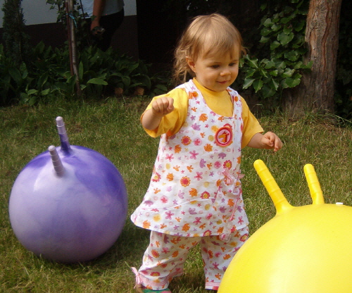 Mini Greetje angezogen