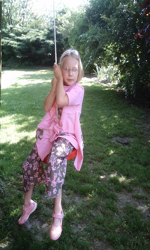 Leonie in motion...