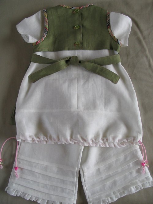 das kleid von hinter