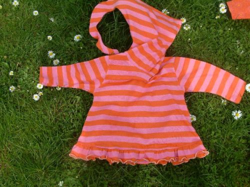 Langarmshirt zur Serie