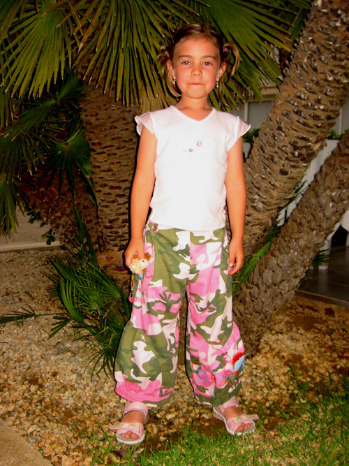 Geburtsagscamo-Hose mit Glitzerlibelle