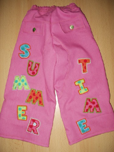 neue Bizzkids Caprihose von hinten