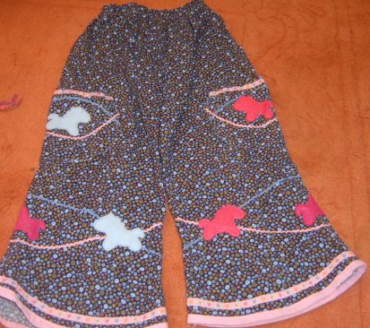 Kordhose mit kleinen Pferdchen von Sabine