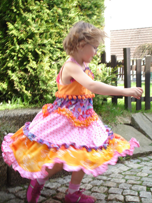 Sasha mit "ausgeschlafenem" Model...