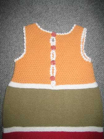 Strick-Kleid von hinten