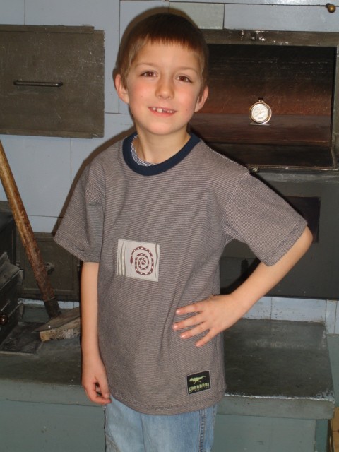 blaues Shirt angezogen