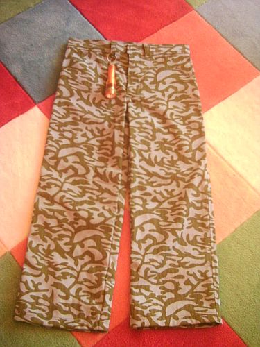 Hier ist die Hose....