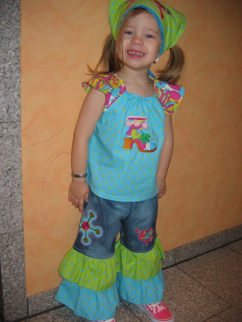 *Hippie Angelina*