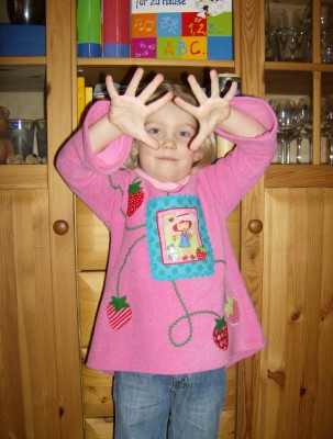 Emily Bea zum Kuscheln
